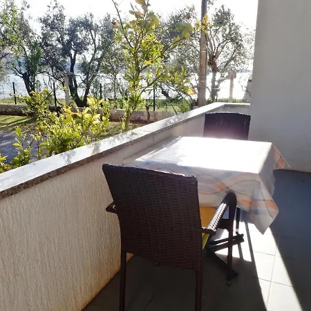 Sidro On The Beachfront