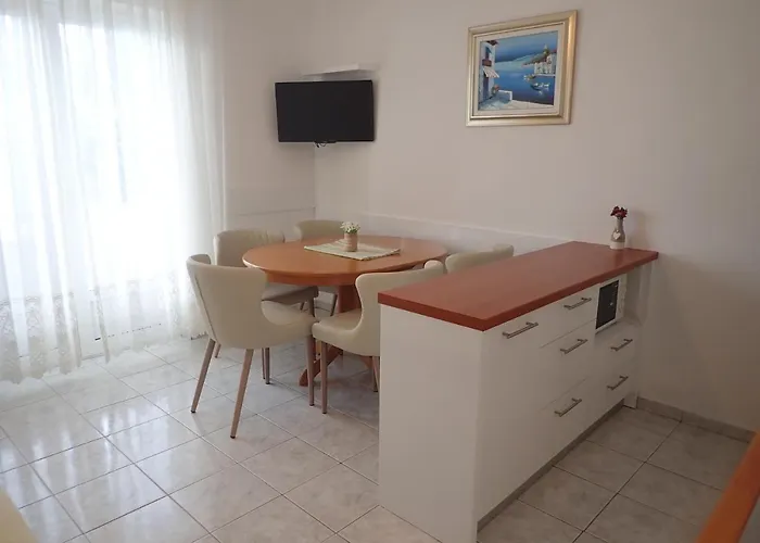 Sidro On The Beachfront *