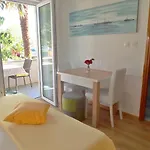 Sidro On The Beachfront Appartamento