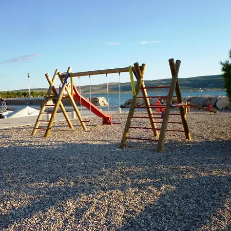 Apartment Sidro On The Beachfront Starigrad Paklenica