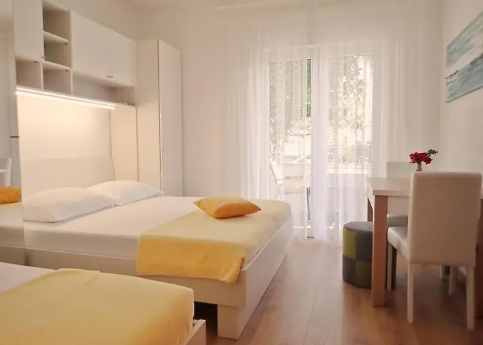 Sidro On The Beachfront Appartement *